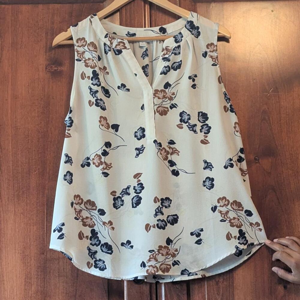41 Hawthorn Sleeveless Floral Pleated V-Neck Blouse Tank Large
